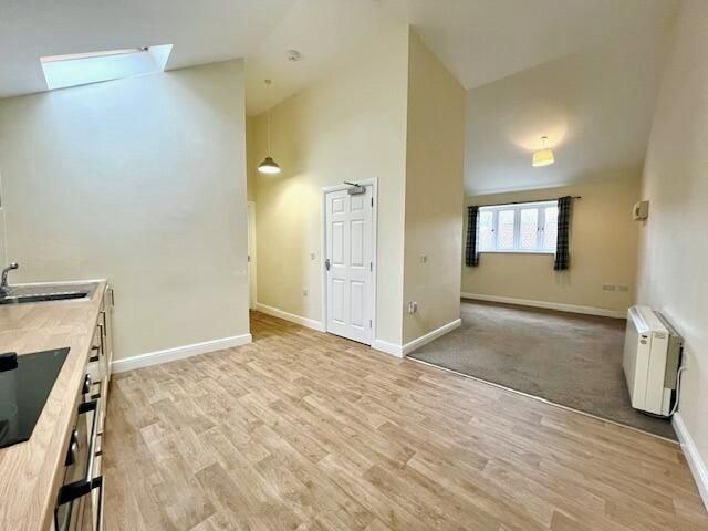 Property photo 3 of 7 Living.Jpg