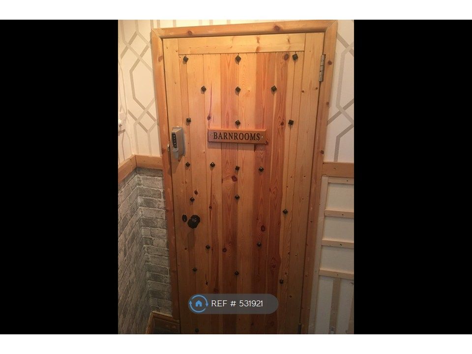 Property photo 2 of 15 Barn-Rooms Front Door