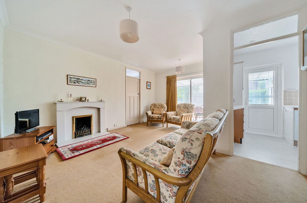 Property photo 2 of 15