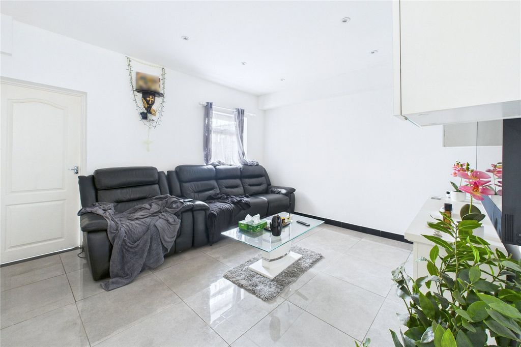 Property photo 2 of 12 Picture No. 05