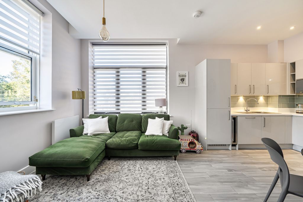 Property photo 3 of 20 1-6Ac8Db1014B0B-1...
