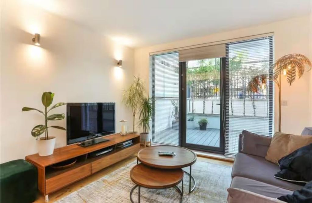 Property photo 1 of 7 1.Png