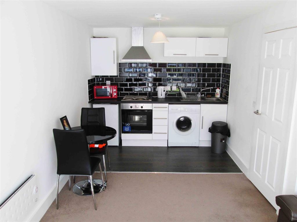 Property photo 3 of 6