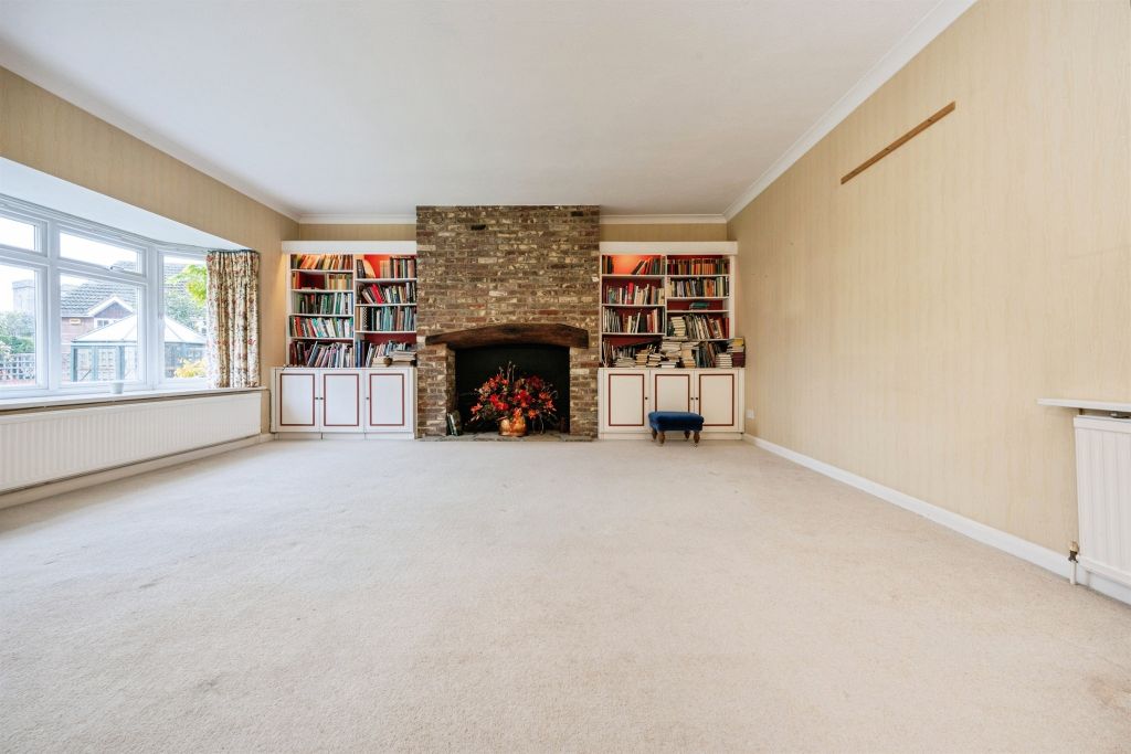 Property photo 3 of 31