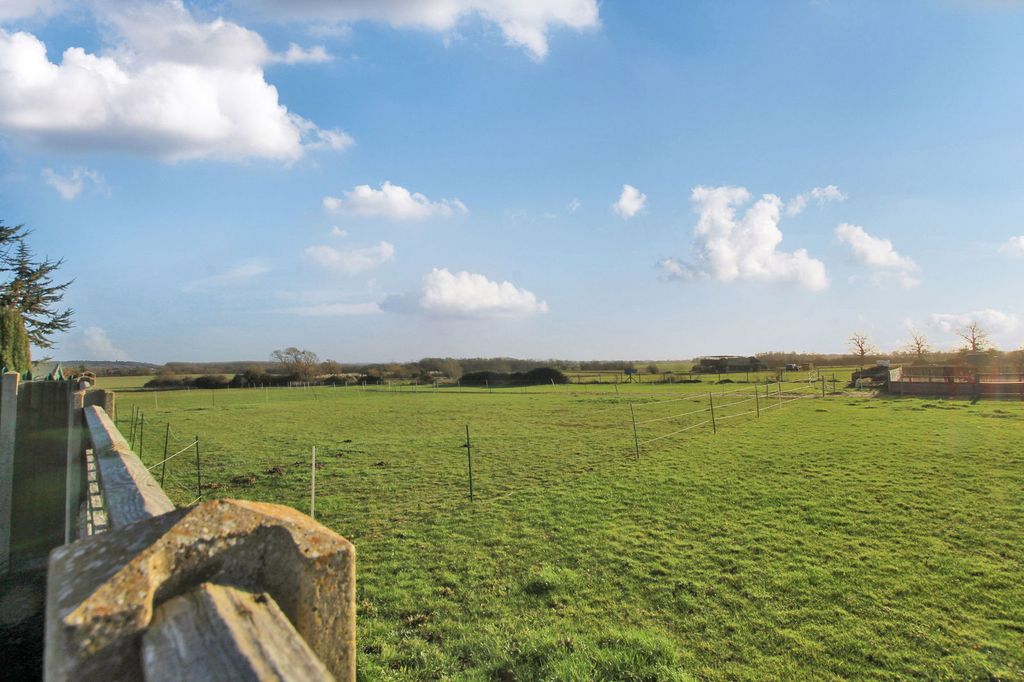 Property photo 3 of 31