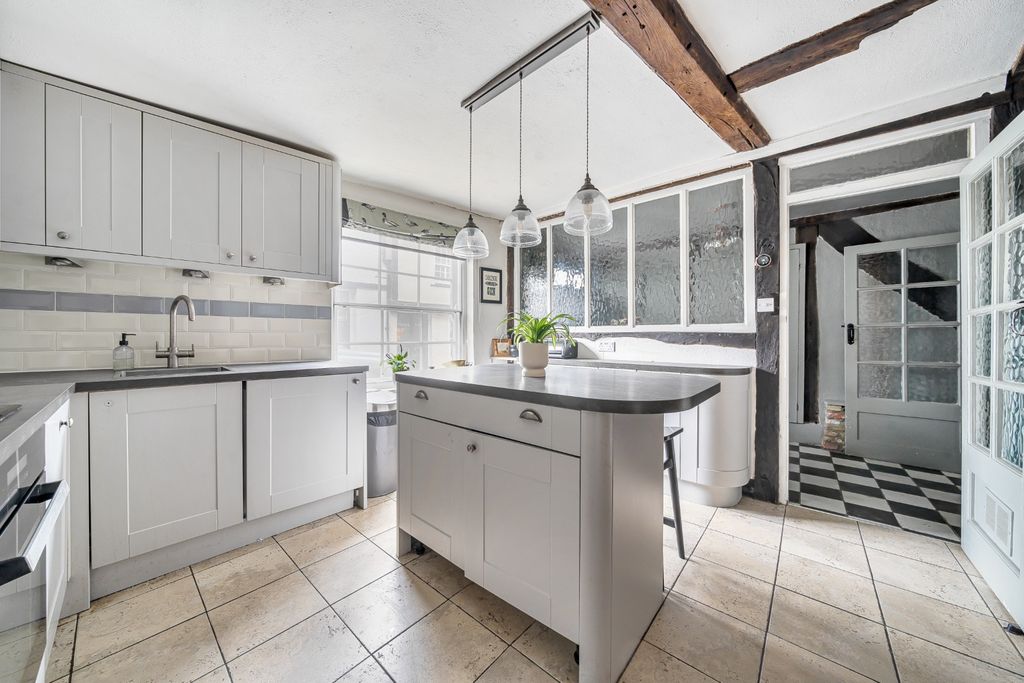 Property photo 2 of 19 2227331