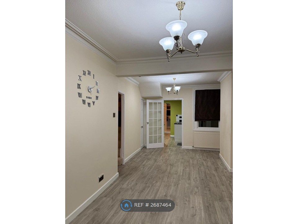 Property photo 2 of 25