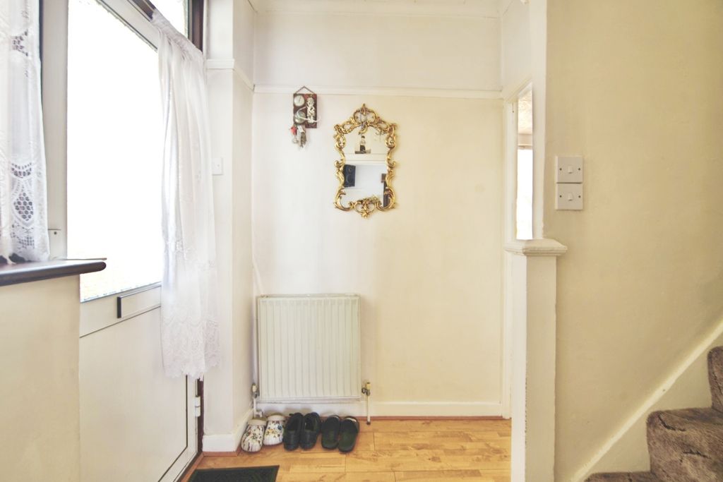 Property photo 2 of 34 Pbox-Img.Jpg
