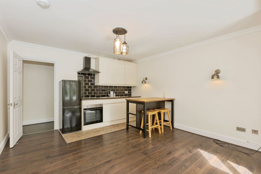 Property photo 2 of 15 Pbox-Img.Jpg