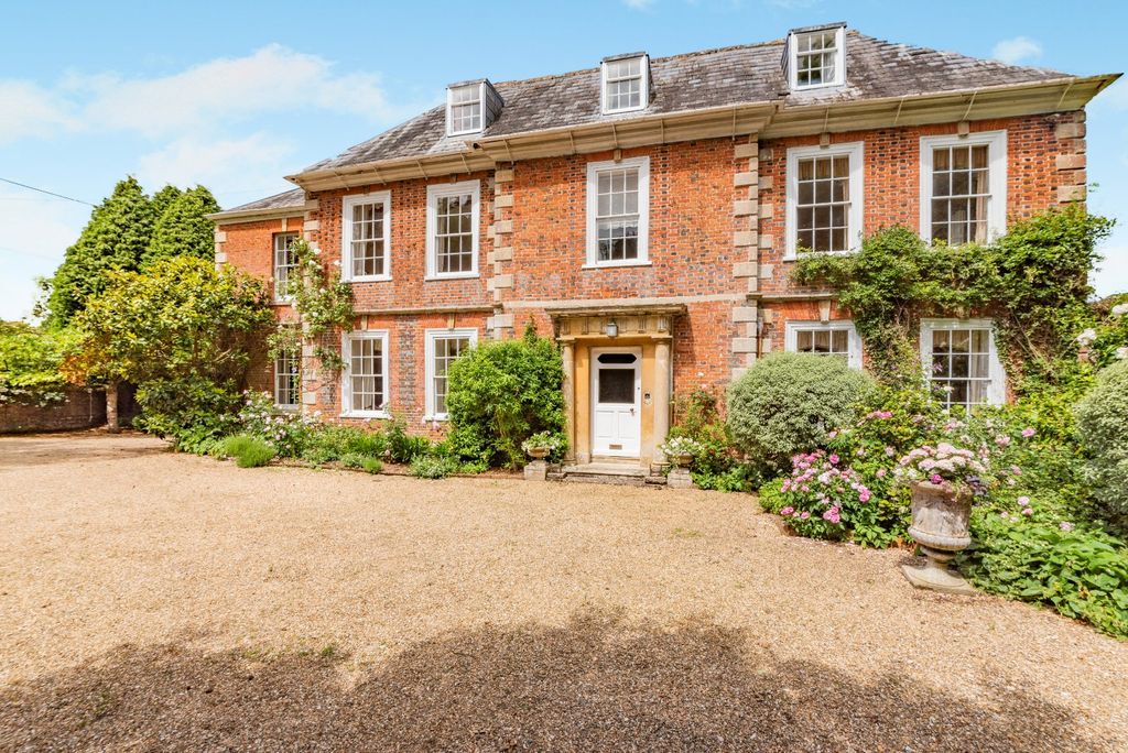Property photo 1 of 24 Court Hill House