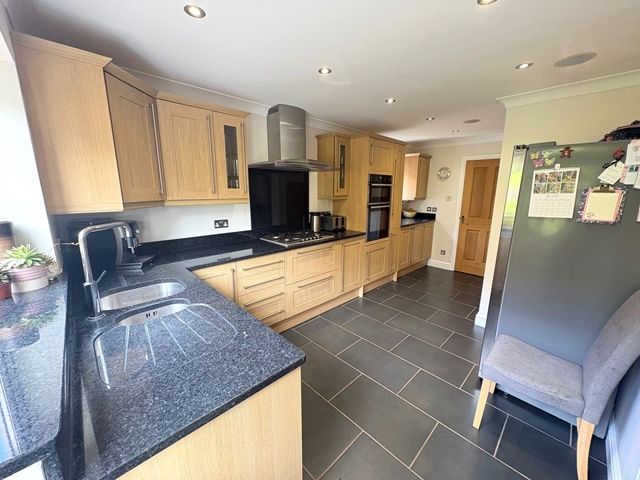 Property photo 3 of 21