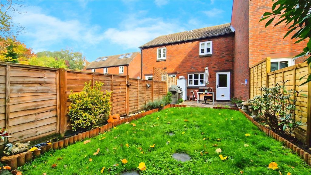 Property photo 2 of 12 Picture No. 18