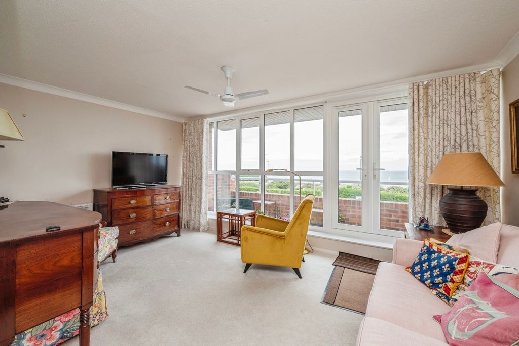 Property photo 3 of 11 Pbox-Img.Jpg