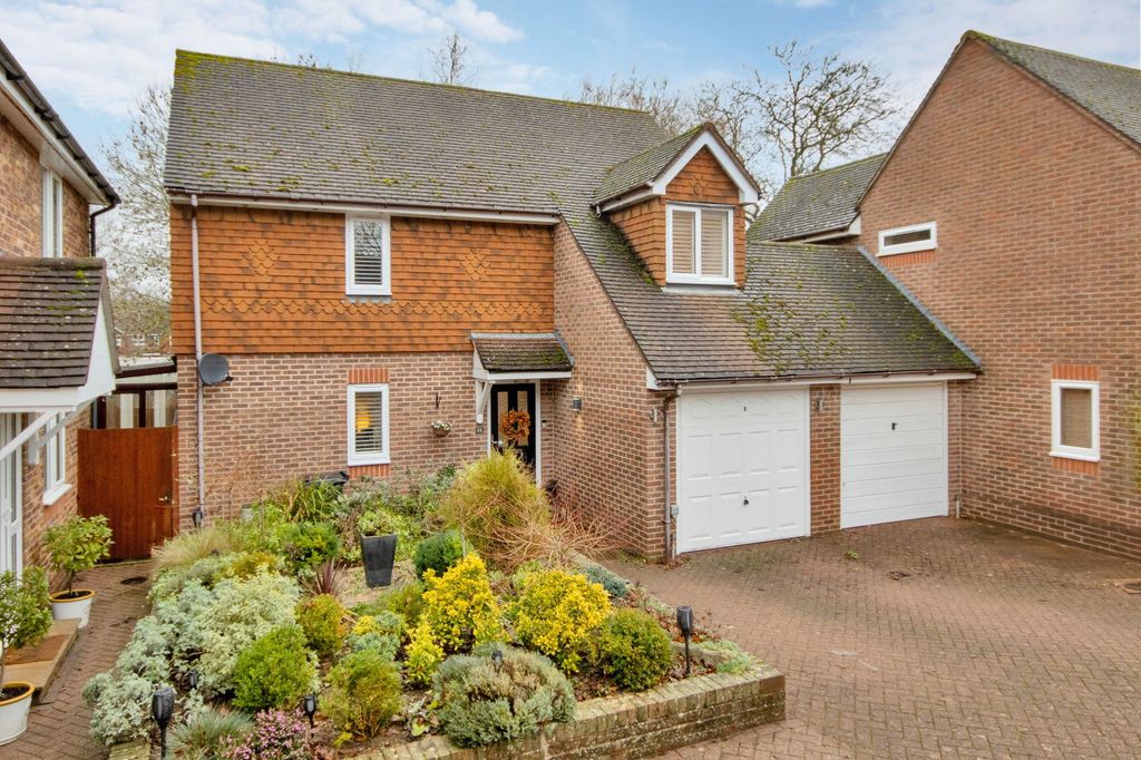 Property photo 1 of 43