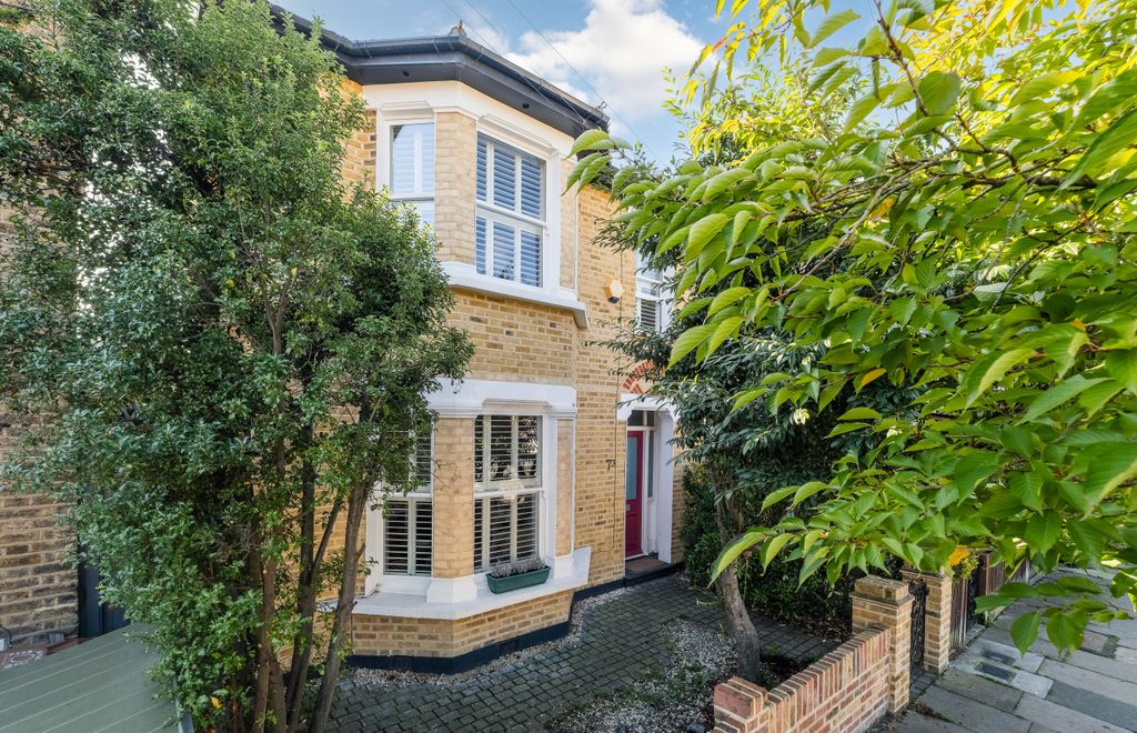 Property photo 1 of 19