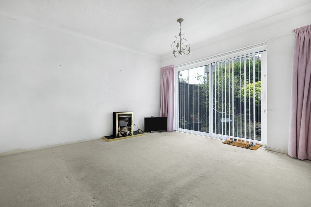 Property photo 2 of 10 Photo 8