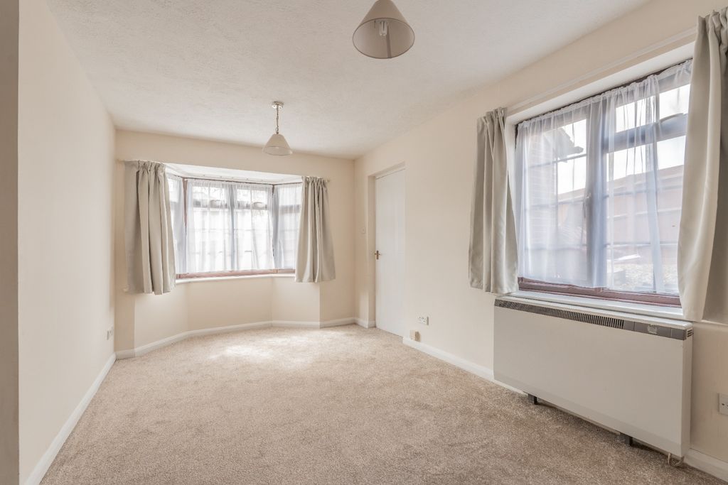 Property photo 2 of 19 5011252