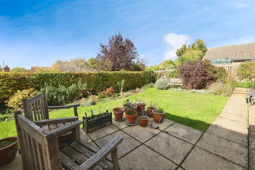 Property photo 3 of 12