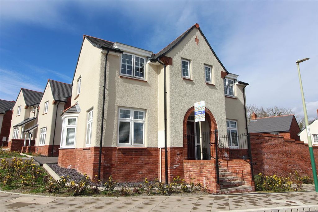 Property photo 1 of 31 Outside