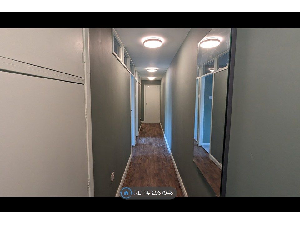 Property photo 1 of 12 Hallway