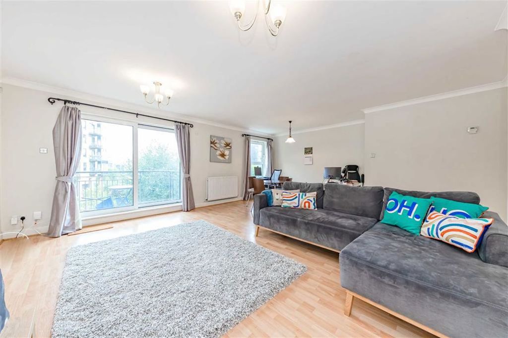 Property photo 2 of 8