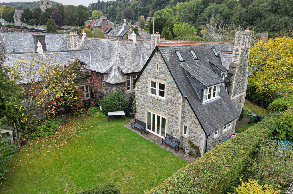 Property photo 1 of 35 -68Dd639c7F632-13...