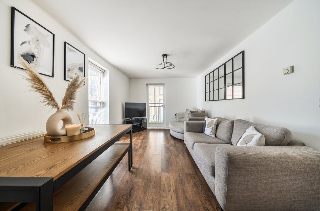 Property photo 2 of 15 1499160-4-6A75F94...