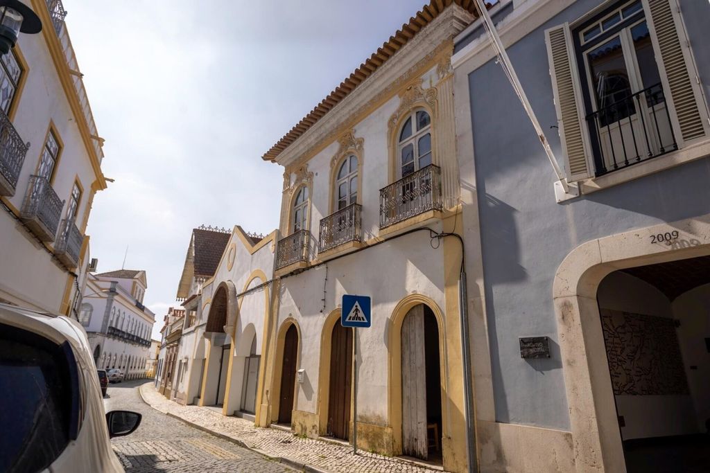 Property photo 1 of 17 Manor House In The Center Of Ferreira Do Alentejo – Charm And Value-Add Potential