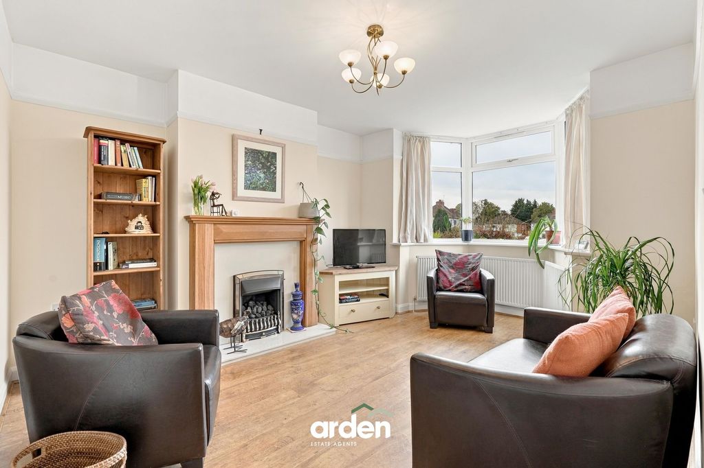 Property photo 2 of 32