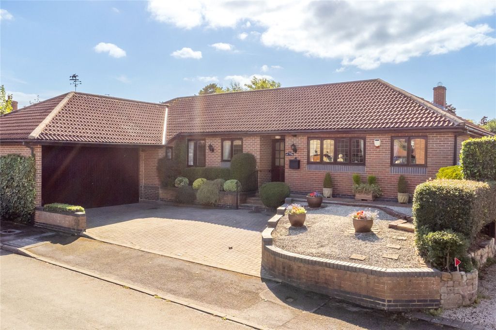 Property photo 1 of 38 Picture No. 02
