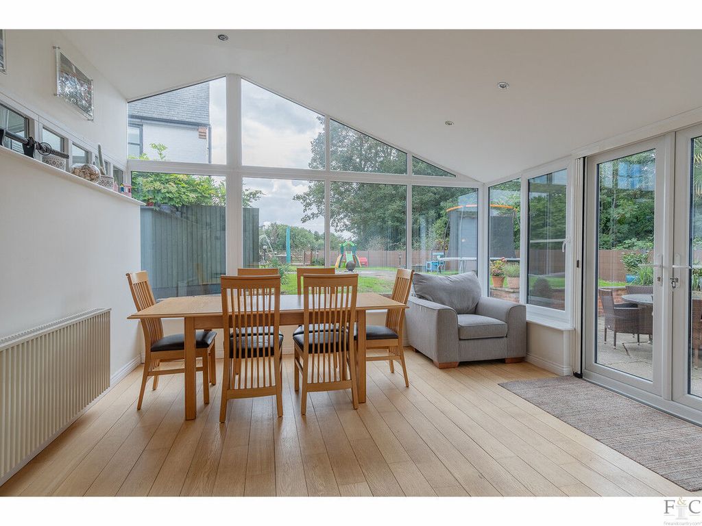 Property photo 2 of 36