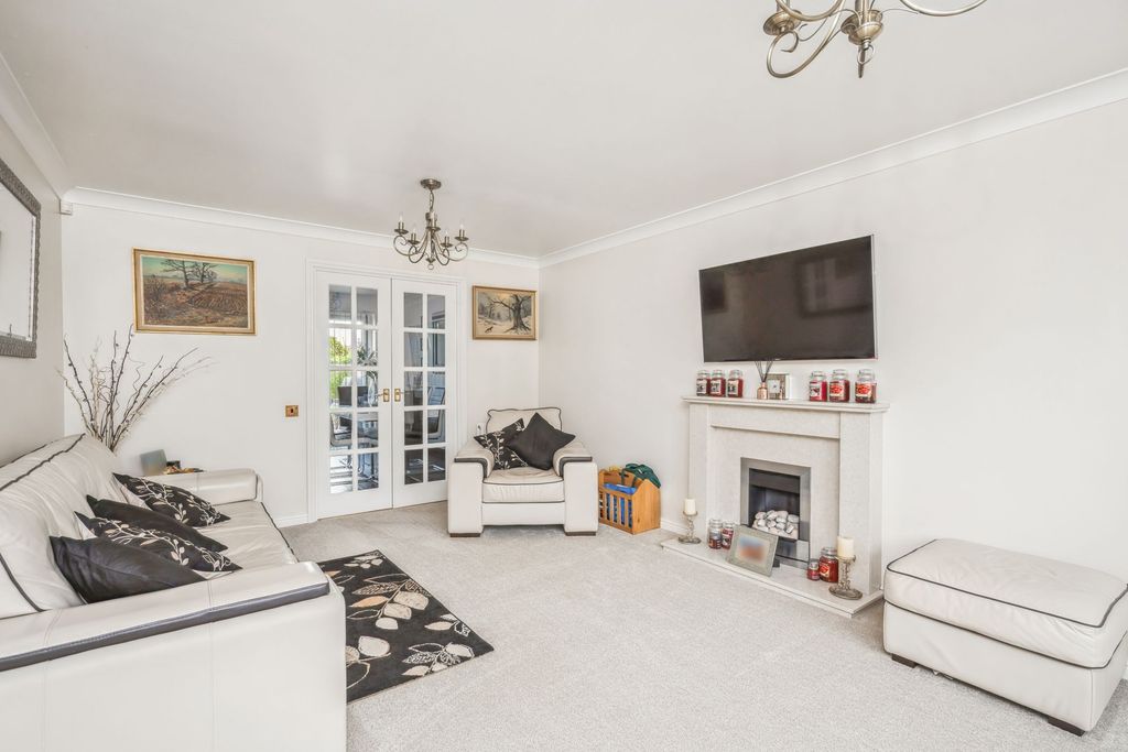 Property photo 2 of 16