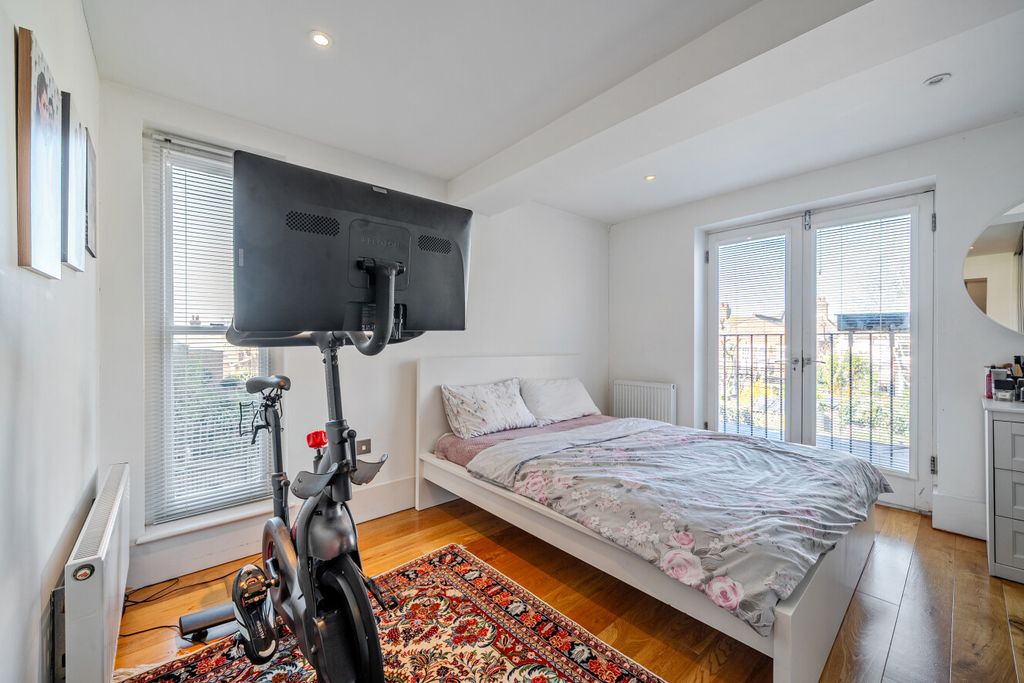 Property photo 3 of 12 1432562-1-69ba92c...