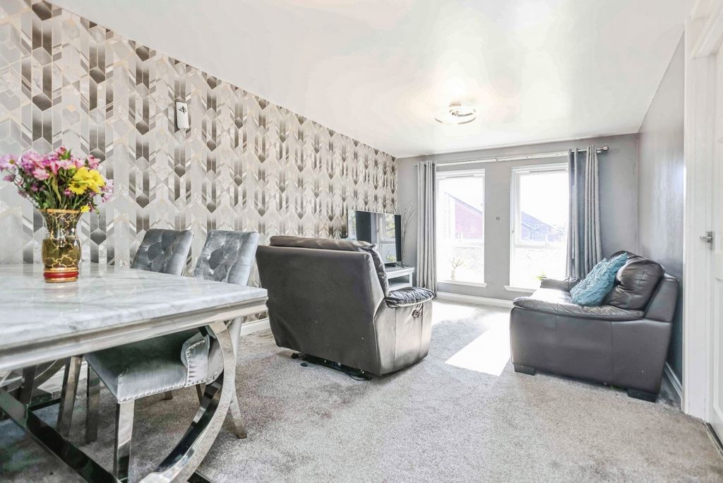 Property photo 2 of 13 Pbox-Img.Jpg