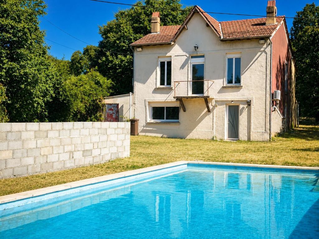 Property photo 1 of 13 1930S House Of 140m2 On 1656m2 With Swimming Pool