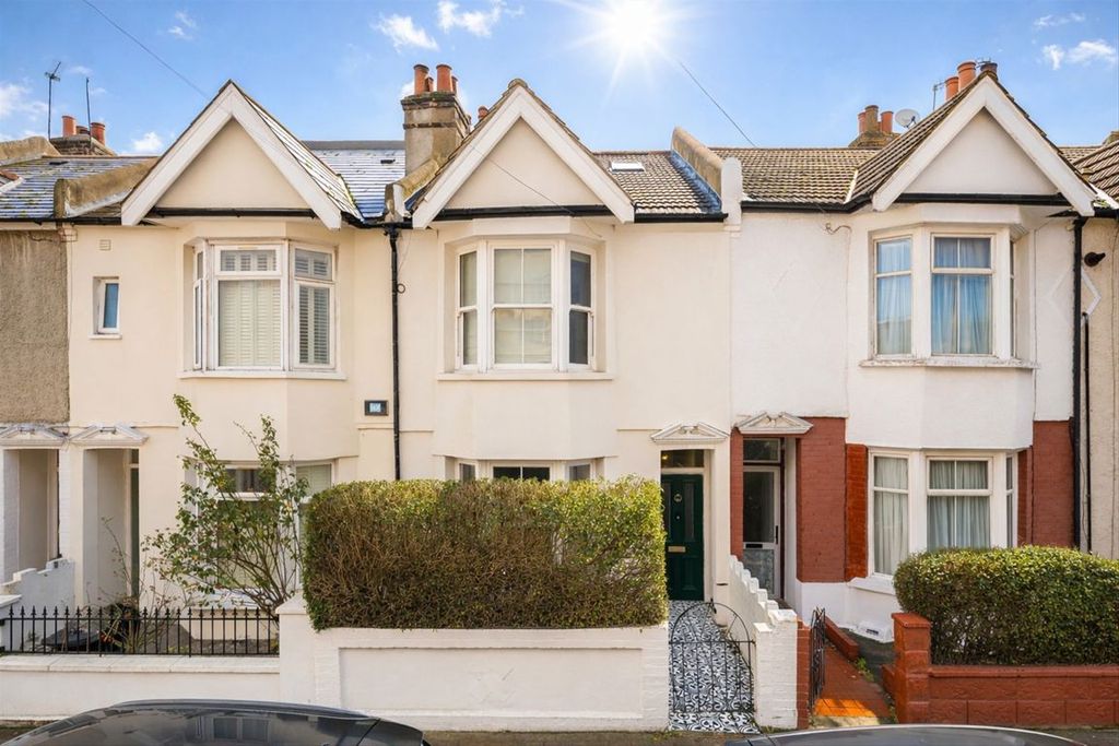 Property photo 2 of 10