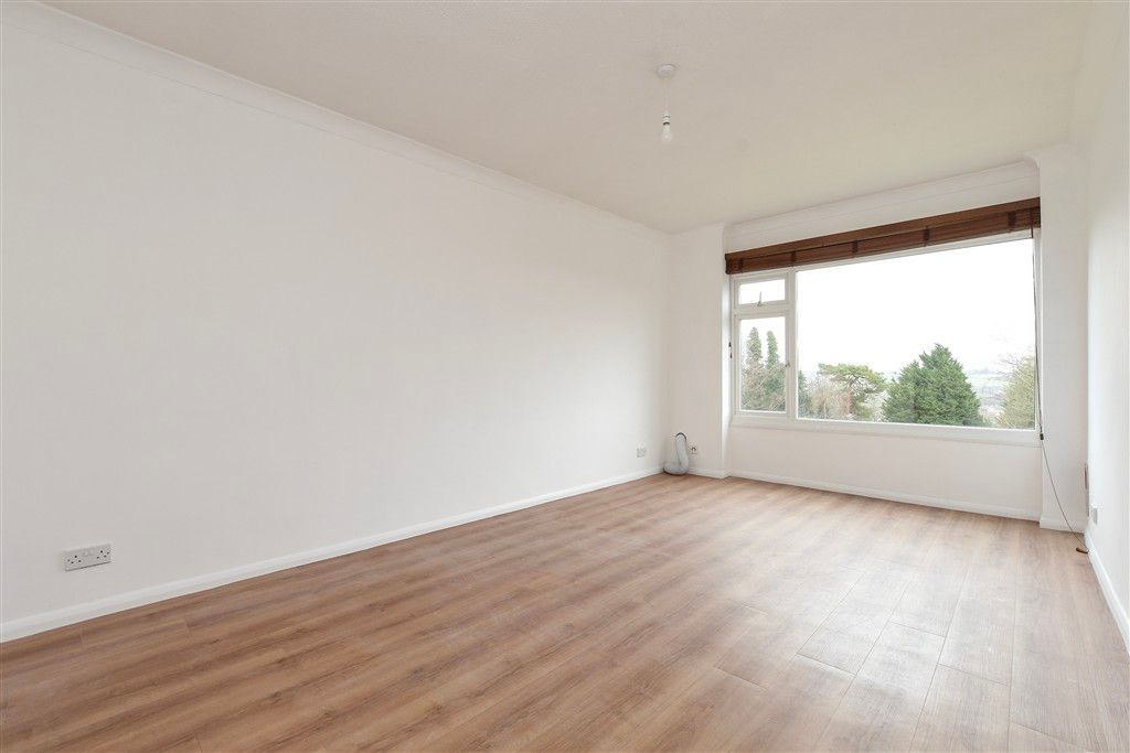 Property photo 2 of 15 Lounge/Diner