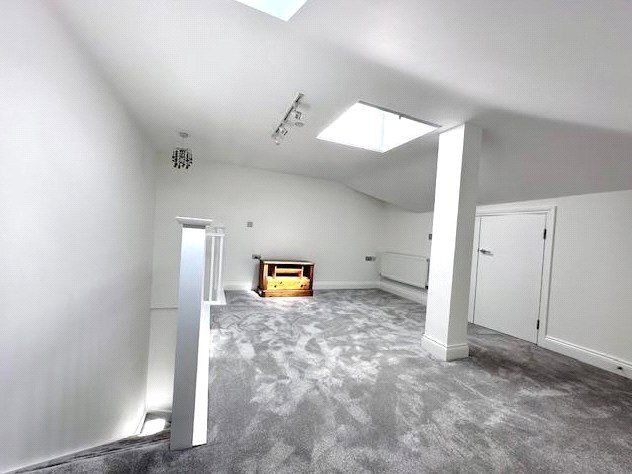 Property photo 2 of 8 Picture No. 09