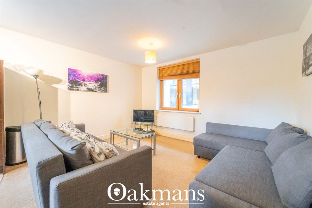 Property photo 3 of 17 Picture No. 36