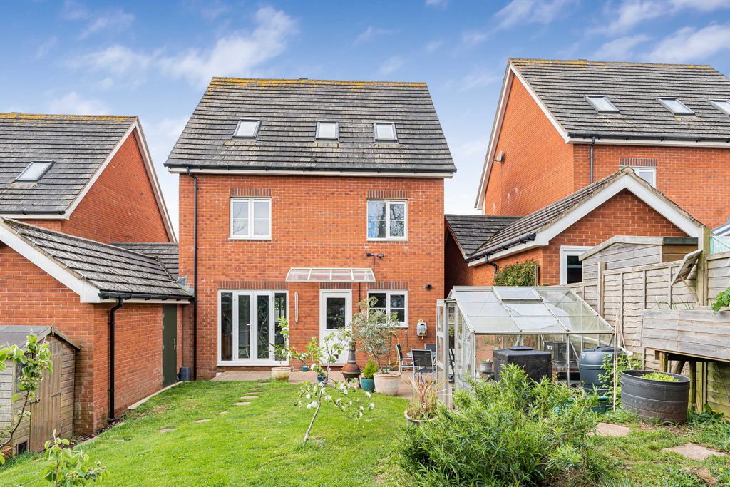 Property photo 2 of 29