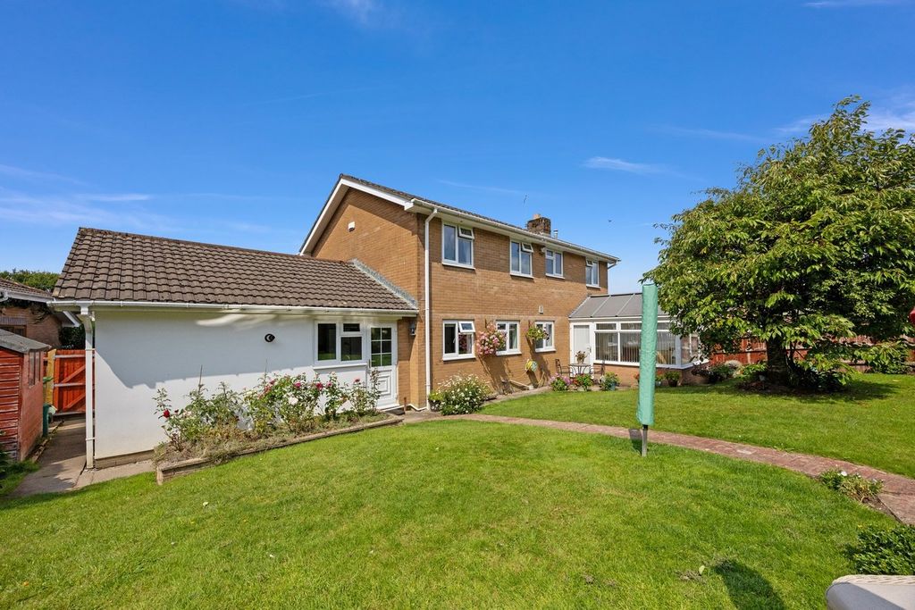 Property photo 2 of 42