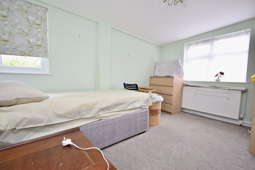 Property photo 2 of 7 Gallery
