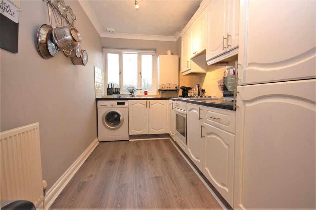 Property photo 2 of 6