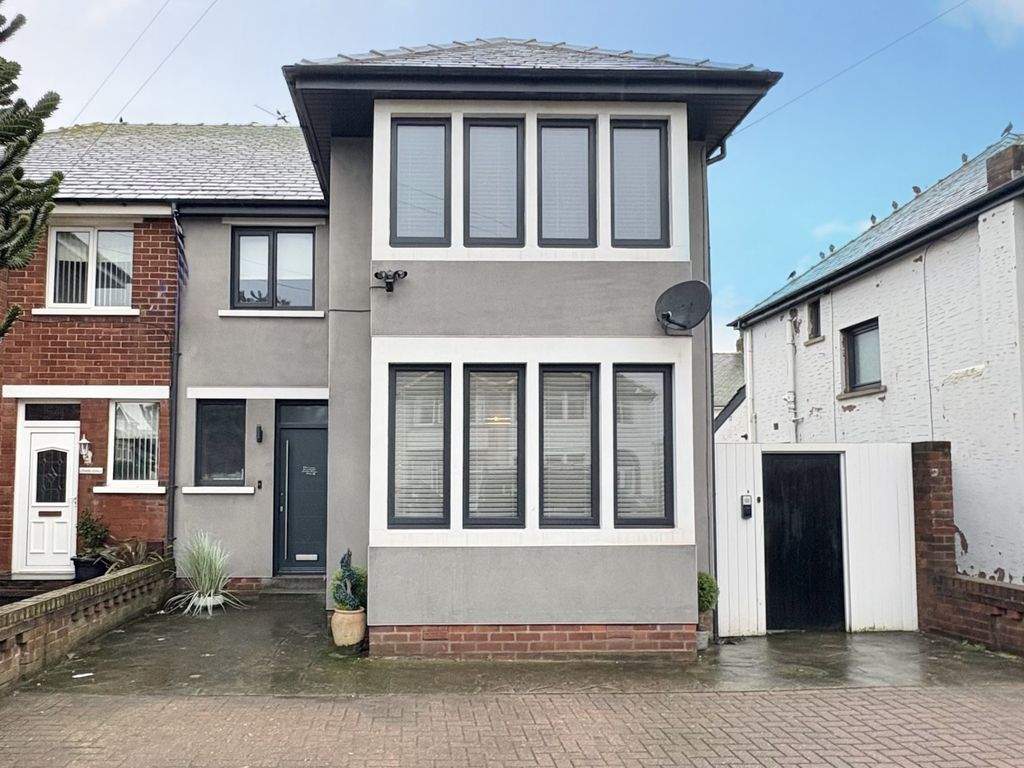 Property photo 1 of 22