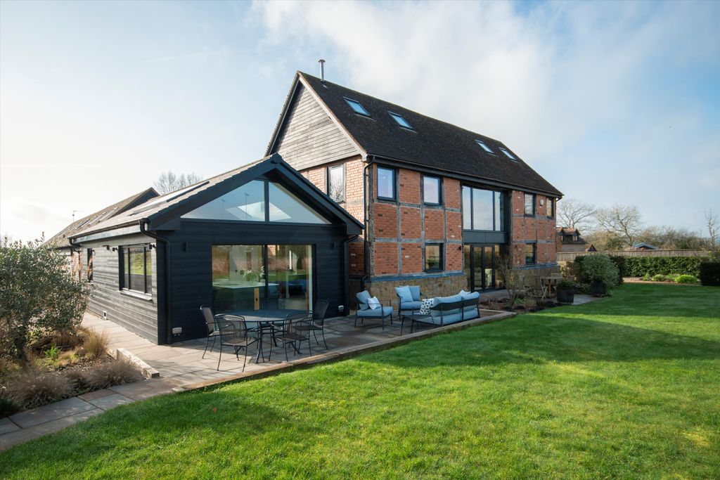 Property photo 2 of 35 Image