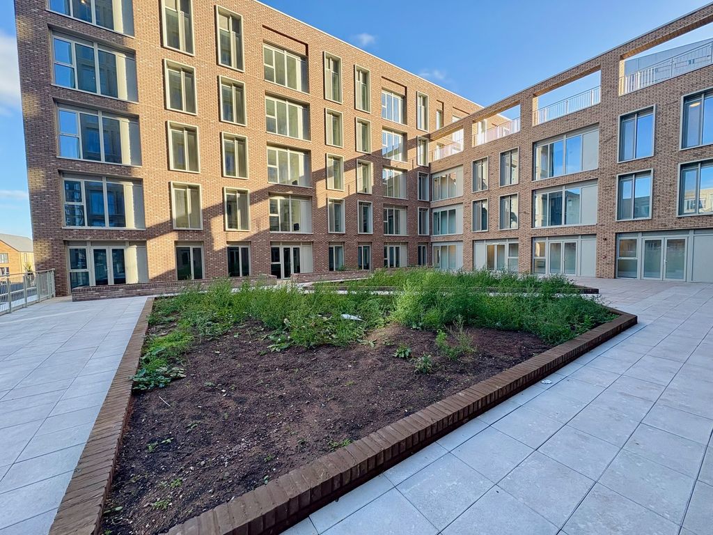 Property photo 1 of 8 View