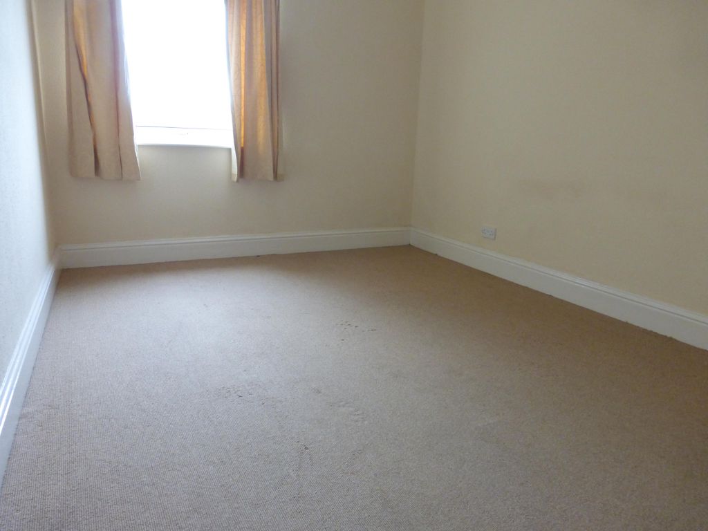 Property photo 3 of 6 Bedroom 1