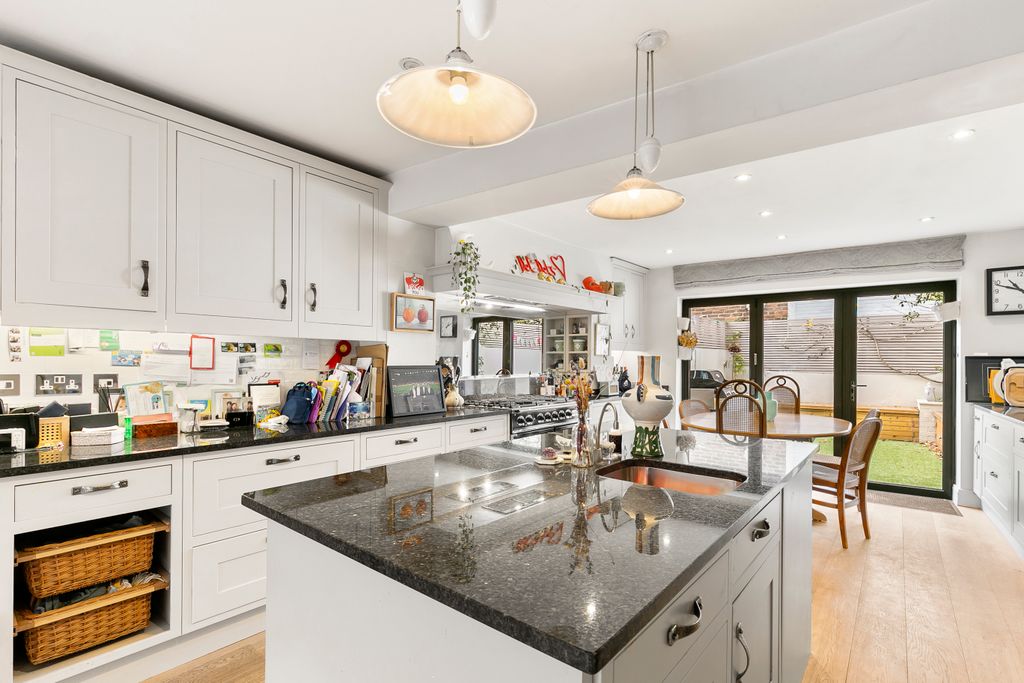 Property photo 2 of 12 Floorplan