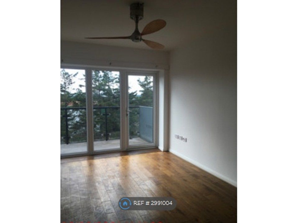 Property photo 1 of 3