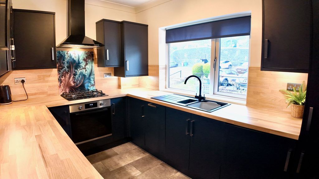 Property photo 2 of 19